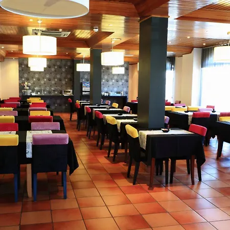 فندق Caldas Internacional كالداس دا راينها