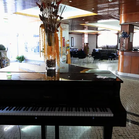 فندق Caldas Internacional كالداس دا راينها